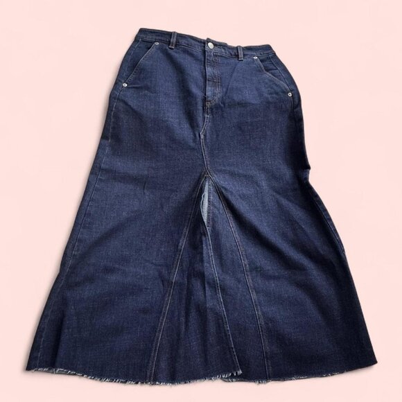Banana Republic Dark Denim Skirt - Picture 3 of 8